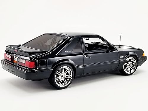Miniatura 5 de Toy Cars 1990 5.0 Custom Black Limited Edition a 1650 piezas en todo el mundo 1/18 Diecast Model Car por GMP 18960