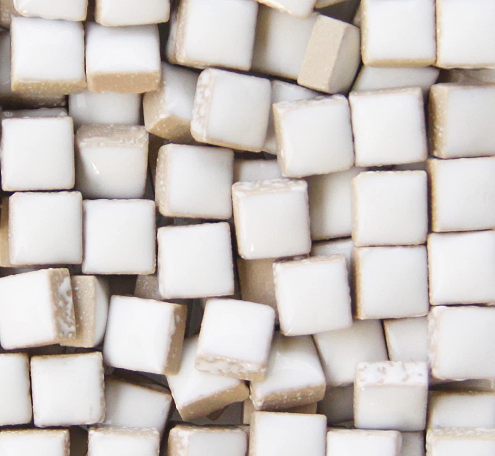 200 Pieces / 200 g Square Shapes 0.4x0.4 inch Square Ceramic Mosaic Mosaic Tiles for Crafts, Colorful Stained Glass Pieces for Mosaic Projects - White