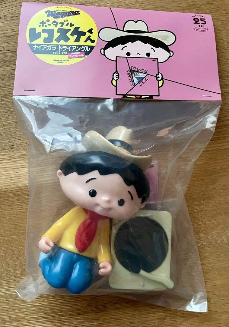 レコスケくん　Niagara Triangle Vol.2 フィギュア　ソフビ Amazon.co.jp: レコスケくん ソフビ Niagara Triangle Vol.2 品 : おもちゃ