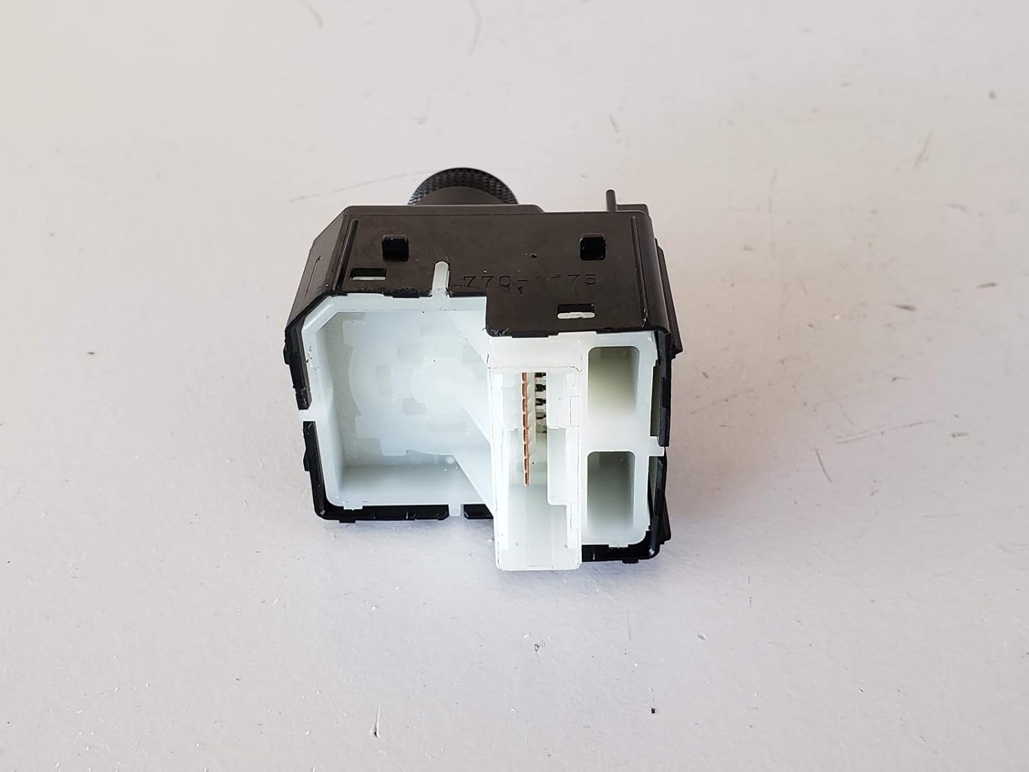 Toyota Genuine 84872-08020 Mirror Switch Assembly