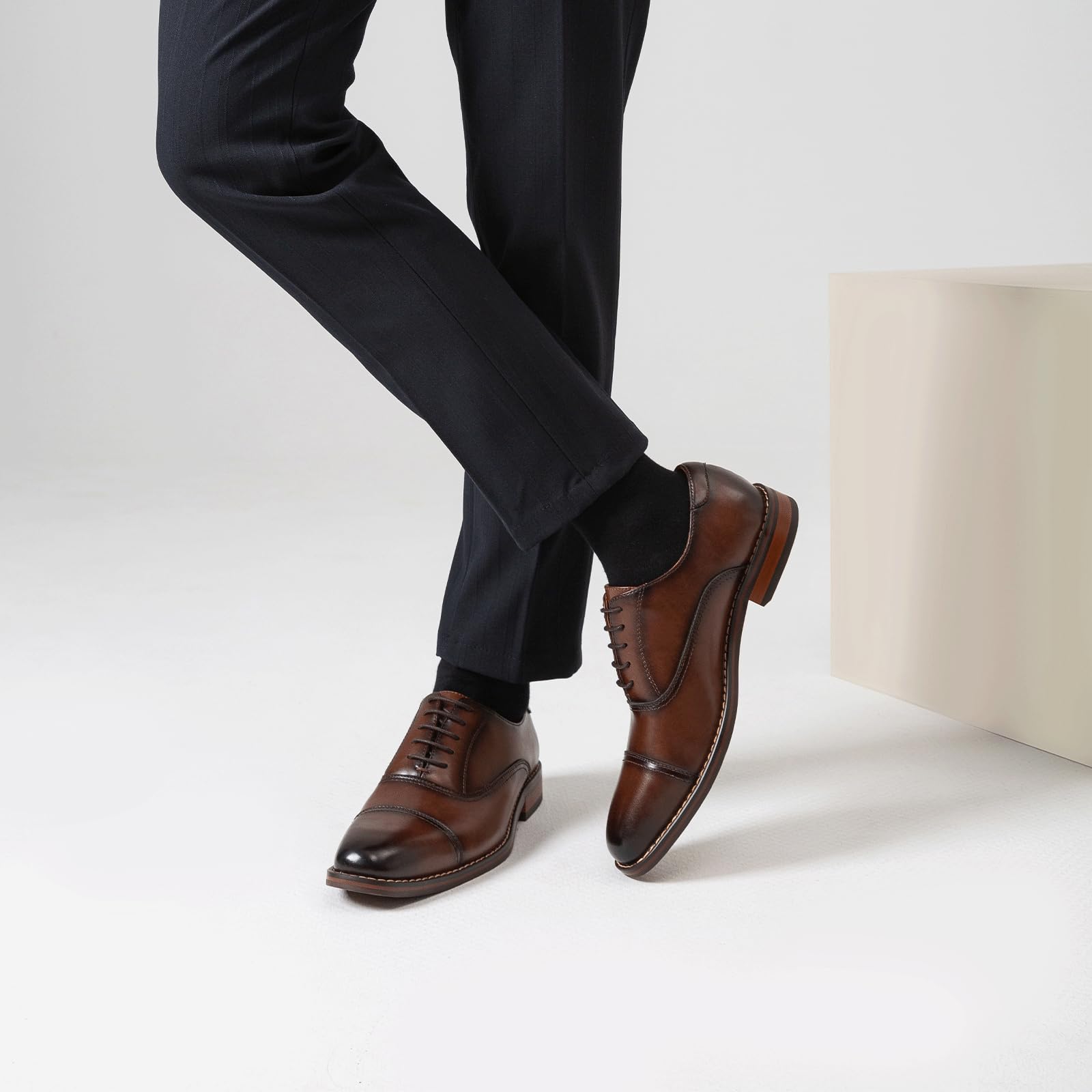 Poerkan Herren Business Schuhe, Komfortable Klassische Schnürschuhe, Hohe Qualität, Vielzweckige Elegante Schwarz, Braun