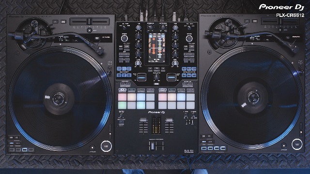 ほぼ新品 Pioneer DJ PLX-CRSS12 ortofon針付き Pioneer DJ PLX-CRSS12 Direct Drive Turntable with DVS Control