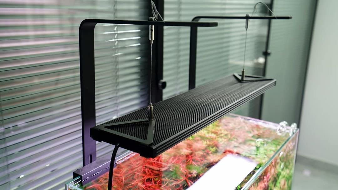 chihiros WRGB II Pro 120cm LED Licht (120-140cm, 138W, 11170lm)