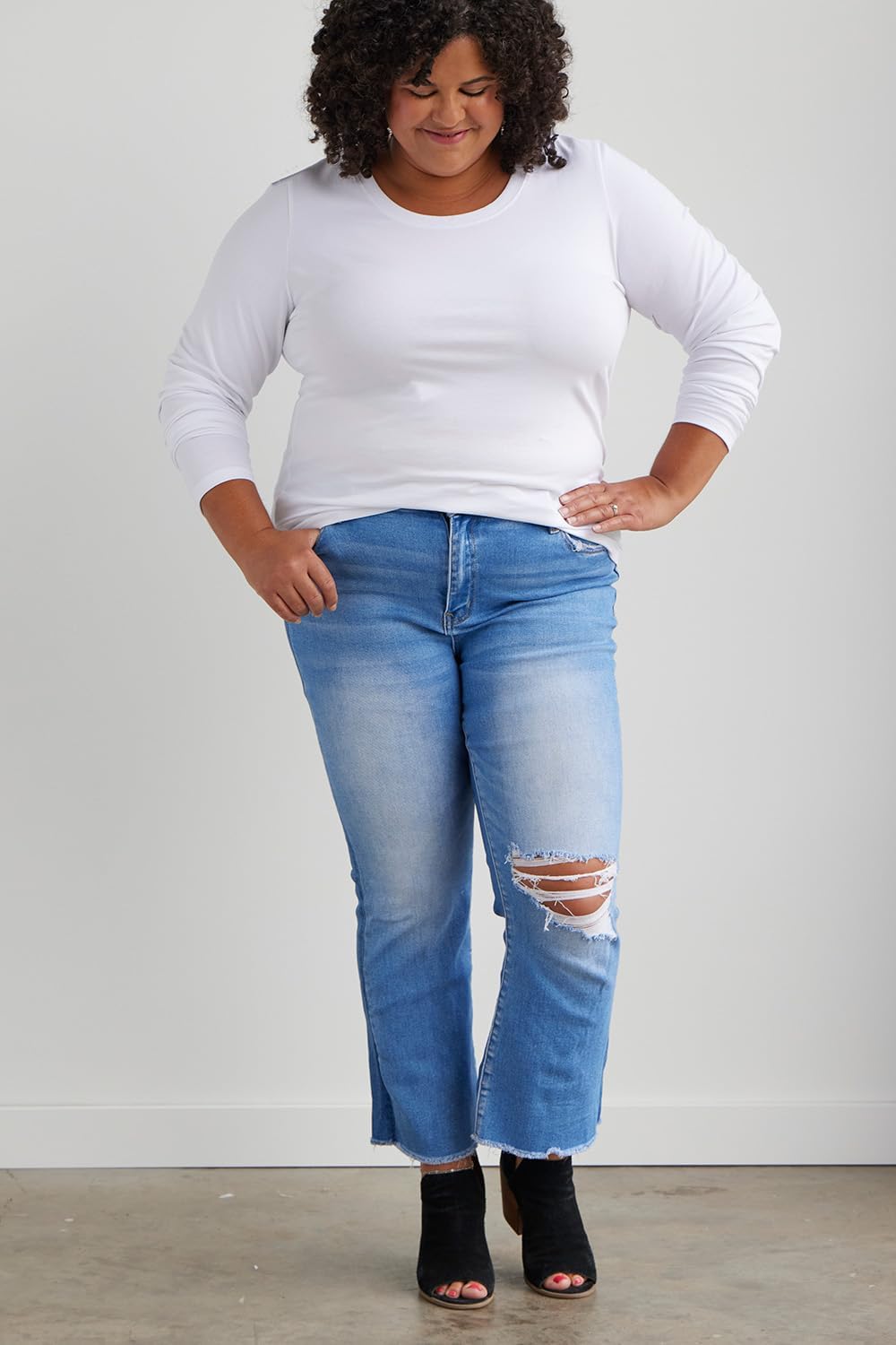 Fair Indigo Women's Organic Pima Cotton Long Sleeve Scoop Neck Tee - Image 7