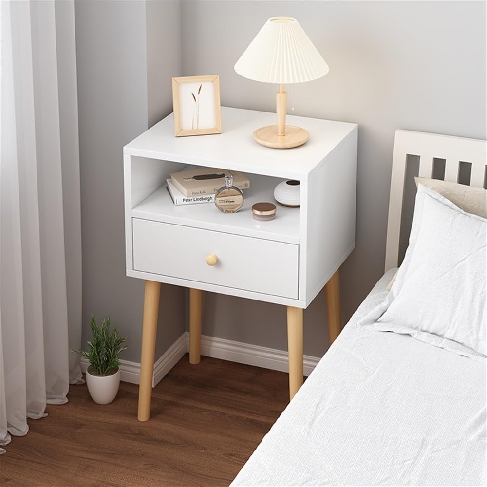Table de chevet en bois avec étagère ouverte au design scandinave