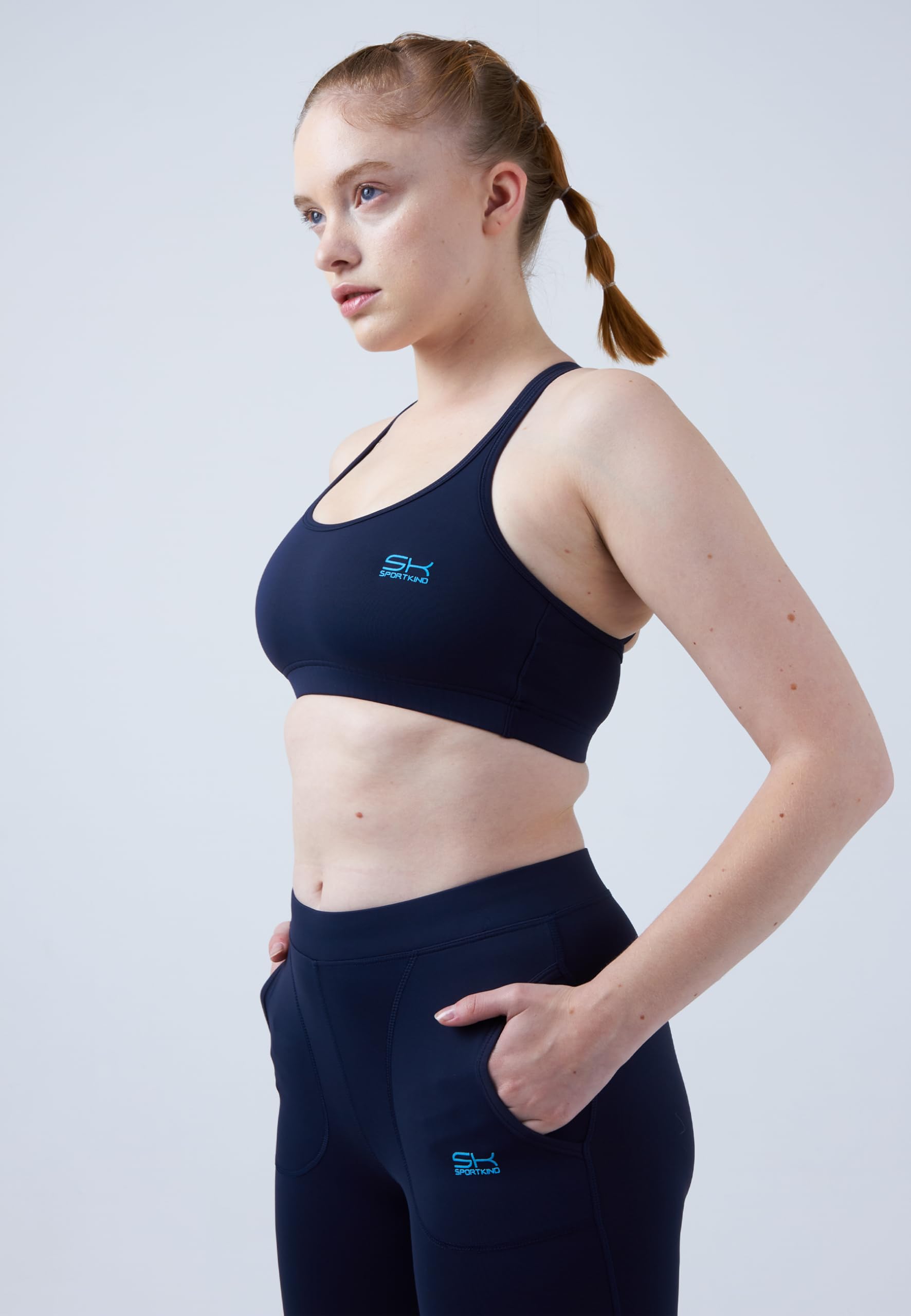 Sportkind Mädchen & Damen Tennis, Padel, Fitness Tights, Sport 3/4 Capri Leggings mit Taschen, Mid Waist, Blickdicht, atmungsaktiv