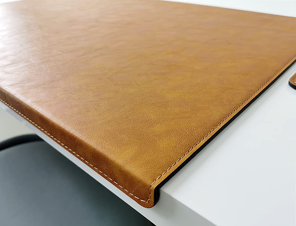 Gewinkelte Schreibtischunterlage mit Kanatenschutz und Mauspad in Lora Leder 60 x 38 Senftbraun