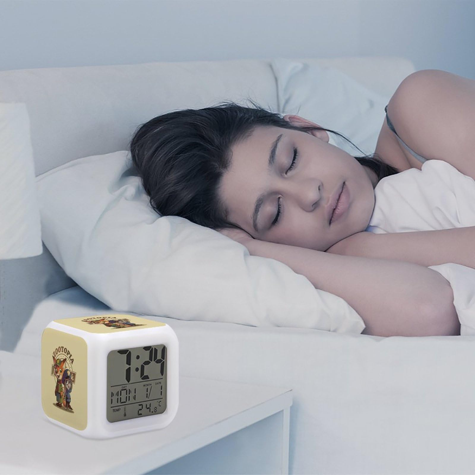 Amazon.co.jp: ズートピア ジュディ ニック 目覚まし時計 デジタル