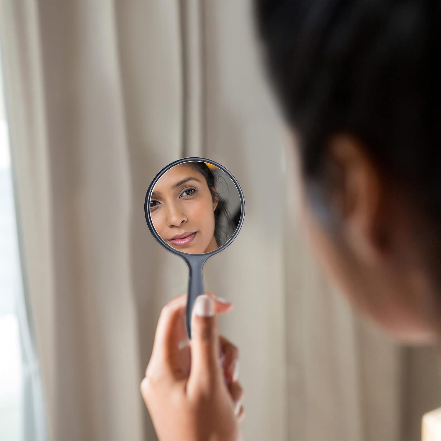 25 Pieces Handheld Hand Mirror Small Mirror Compact Portable Round Mirror Travel Makeup Mirror for Women Girls Travel Camping Daily Use, 5 Colors: Kitchen & Dining