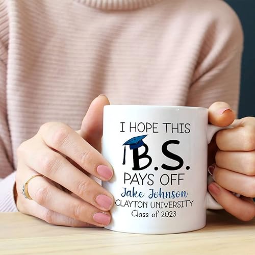 Vista 23 de And So The Adventure Begins - Taza de graduación personalizada, taza de graduación personalizada con nombre, regalos de graduación, taza de clase