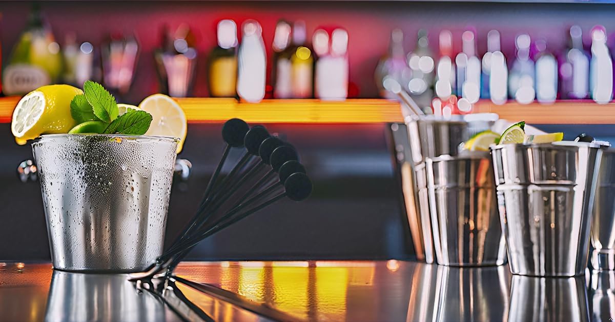 200-Pack Black 7-Inch Disposable Plastic Swizzle Sticks – Transparent Disc Top Drink Stirrers for Cocktails, Coffee, Whiskey, and Beverages