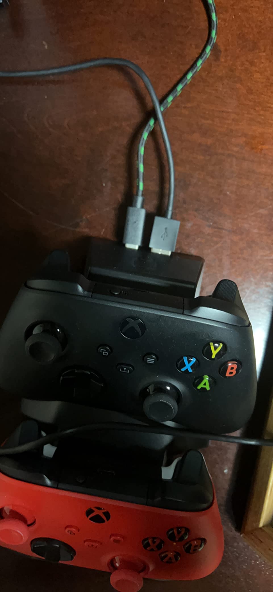 Venom dock with LED indicators