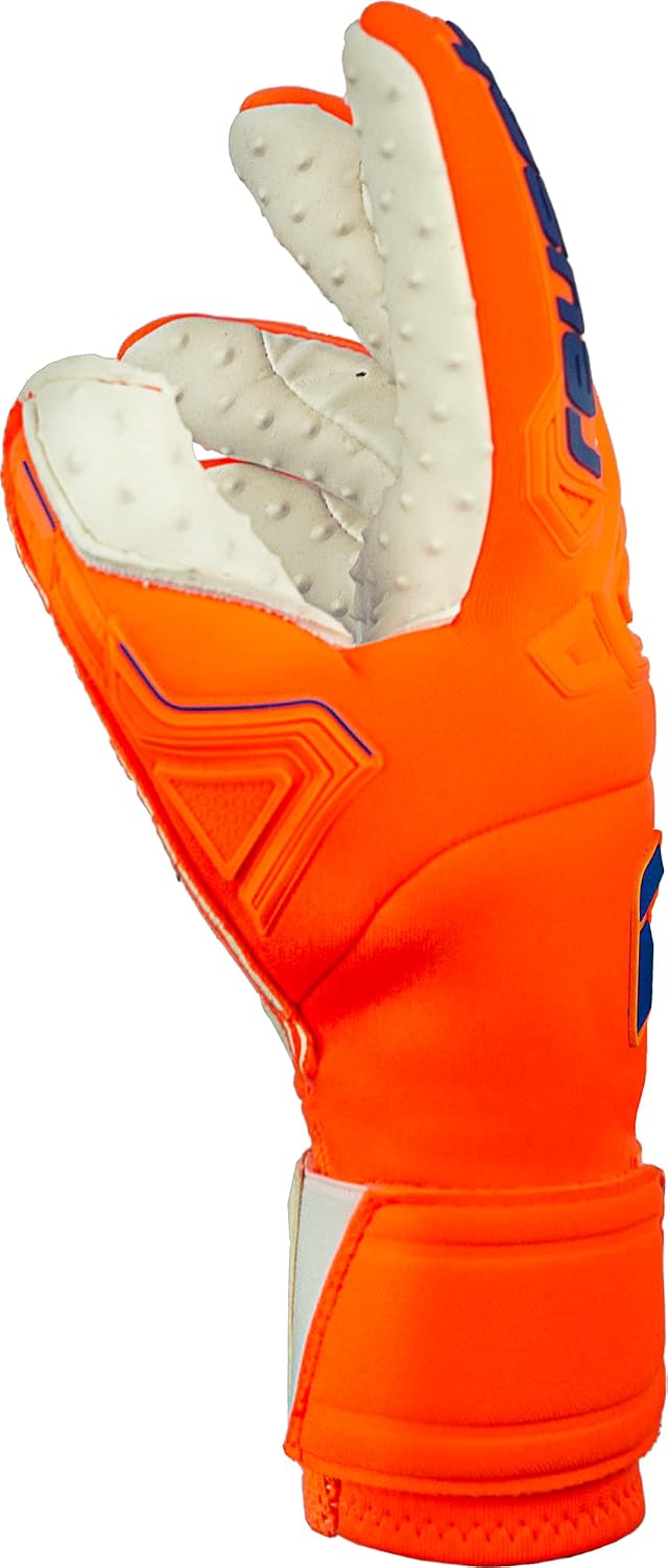 Reusch Attrakt Freegel Goalkeeper Gloves