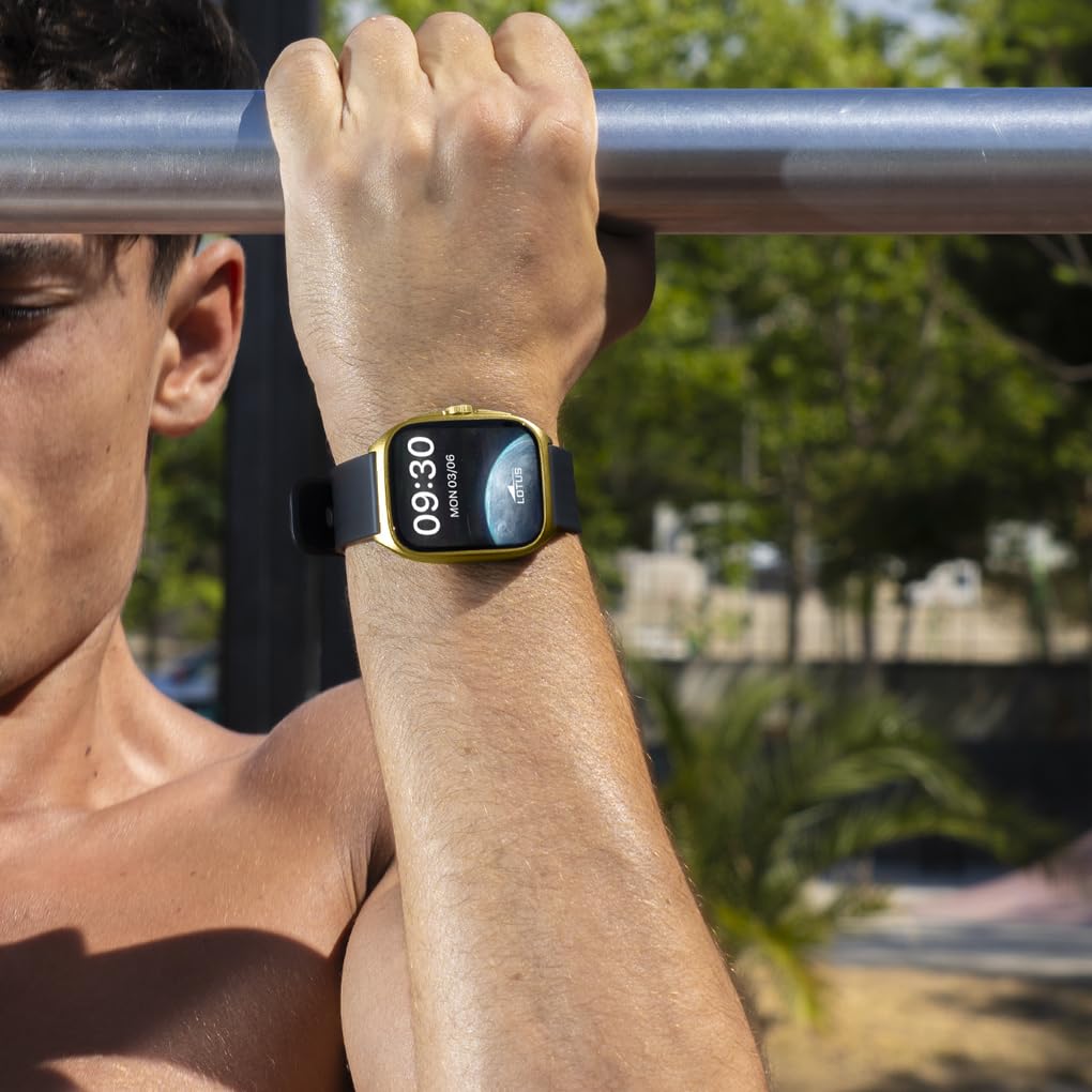 LOTUS Reloj Inteligente Hombre Mujer - Caucho Negro | Resistente al Agua IP65, Voz IA, Control Música, Cuenta Pasos y Calorías, Teléfono 50211/1 Ondas 2, Smartime 2nd Gen