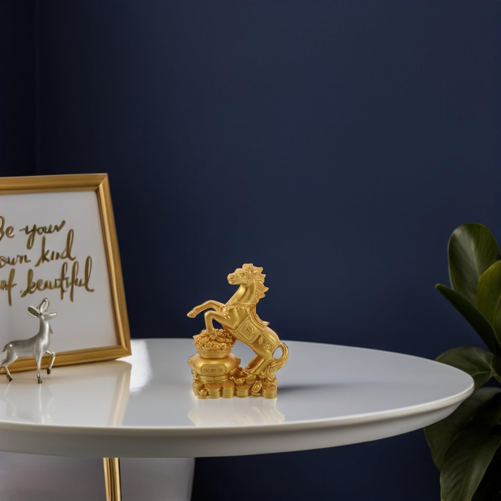 Toyvian Pferdefigur aus Kunstharz, Goldene Stehfigur zum Jahr des Pferdes
