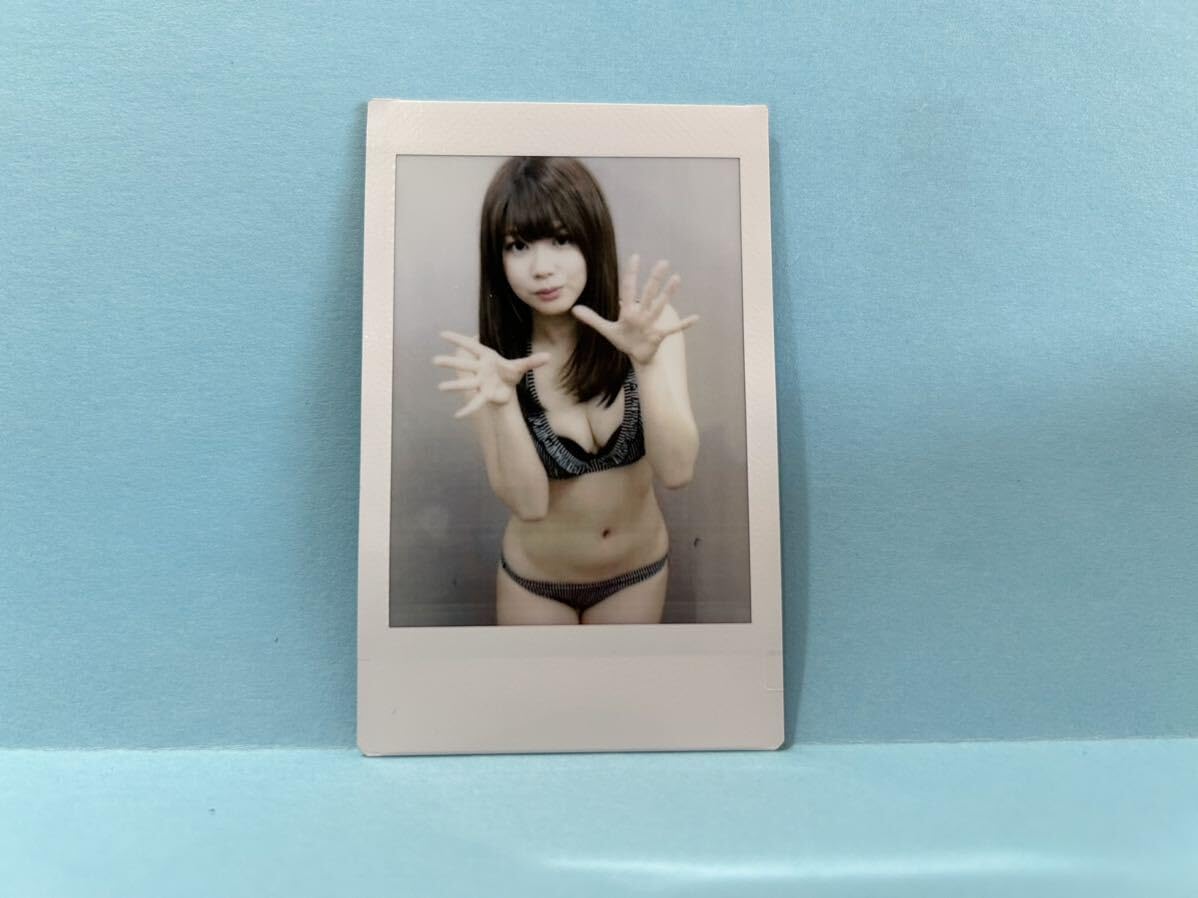 Amazon.co.jp: 伊東ちなみ チェキ 水着 下着 イベント11 : ファッション