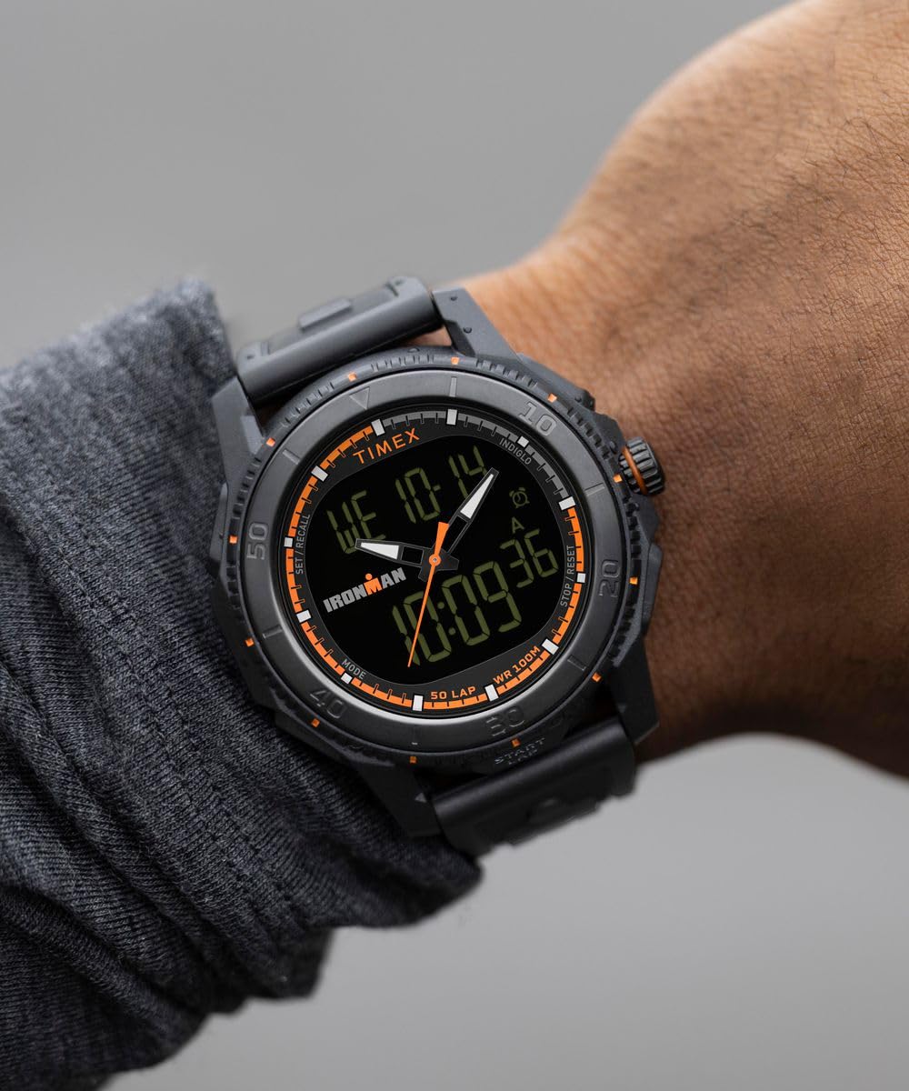 Timex Herren Digital Quarz Armbanduhr mit einem Kunststoffband Ironman Adrenaline