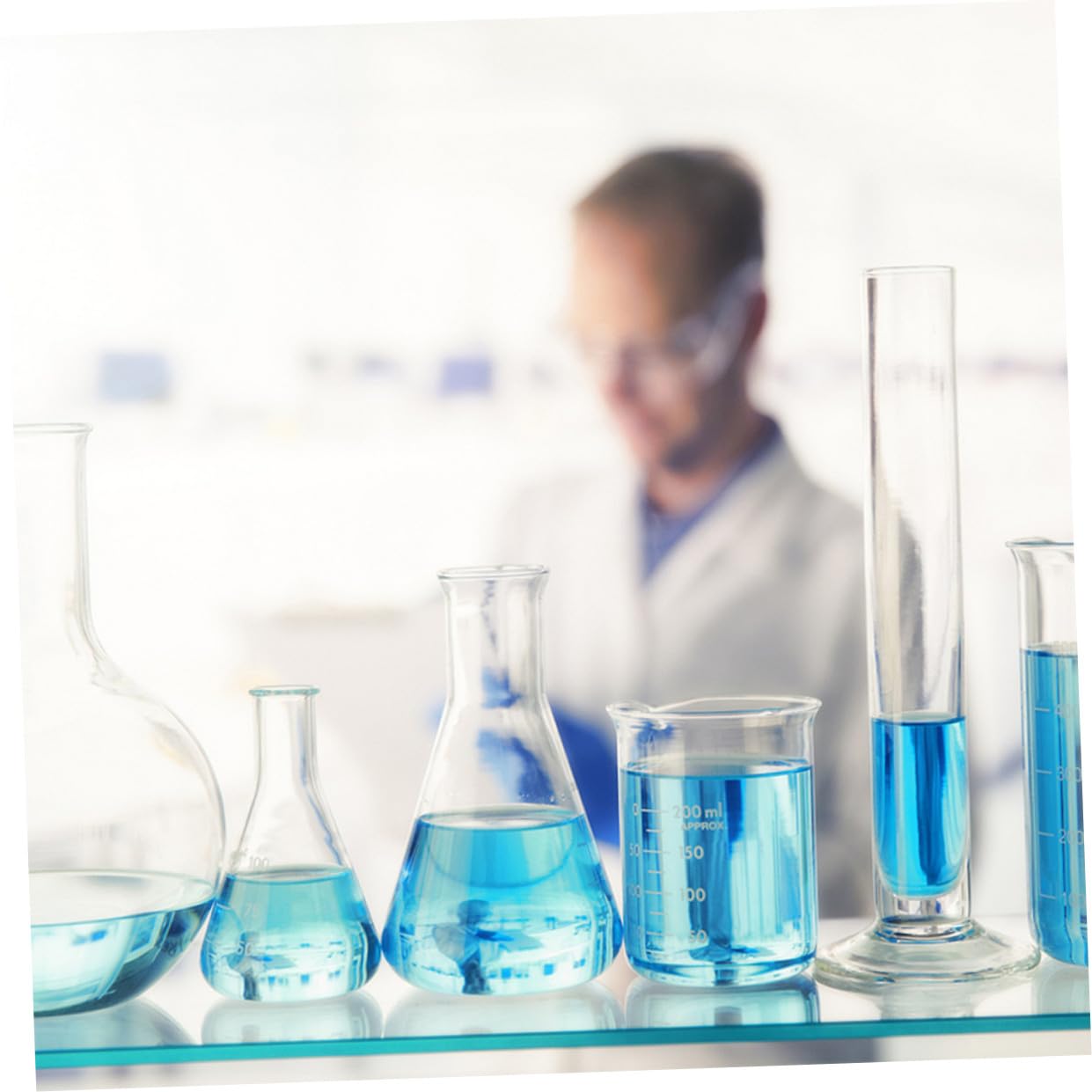 Matraccio Erlenmeyer in Vetro per Laboratorio, 4 Pezzi, Forma Conica, Adatto a Scuola e Esperimenti di Chimica, Uso Pratico e Sicuro nel Riscaldamento