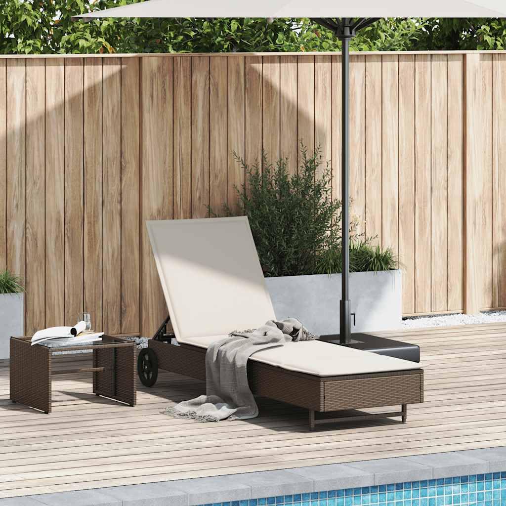 Lettino Prendisole con Ruote e Cuscino in Polyrattan Marrone, Sdraio da Esterno con Schienale Regolabile 3 Posizioni, Poltrona Relax con Ruote per Piscina Giardino Balcone, Portata 110 Acqua e UV
