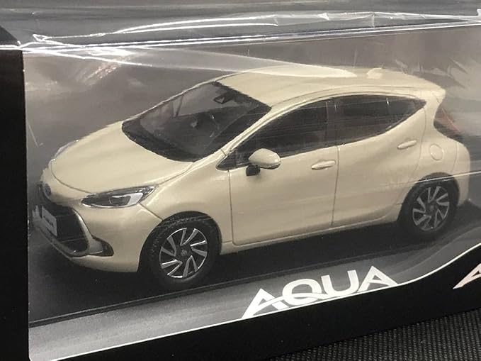 スタイリッシュシンプル 【非売品】トヨタ アクア ミニカー カラー