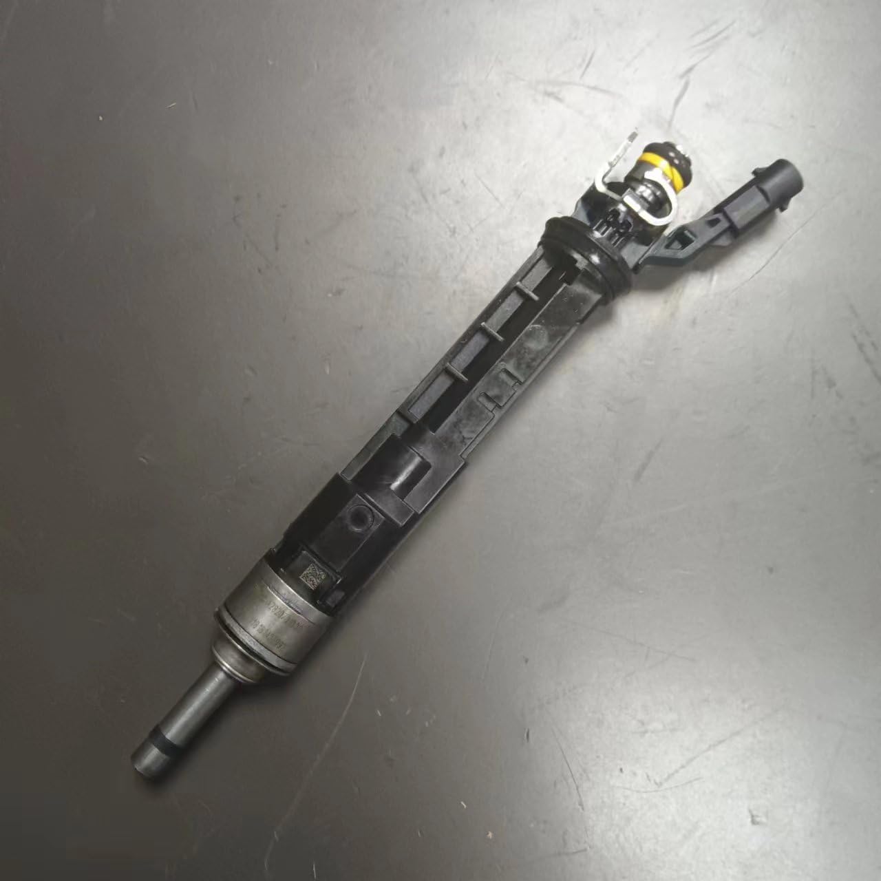 Fuel injector 166005550R 120322422490