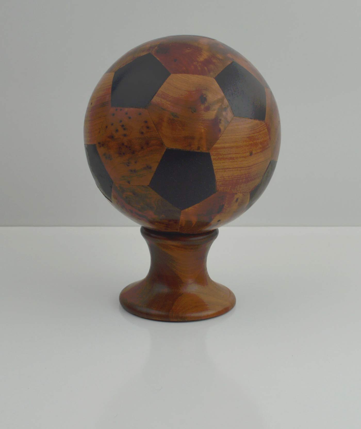 MAISON ANDALUZ Thuya Moroccan Wood football With stand - Black - Di10 H14 Cm