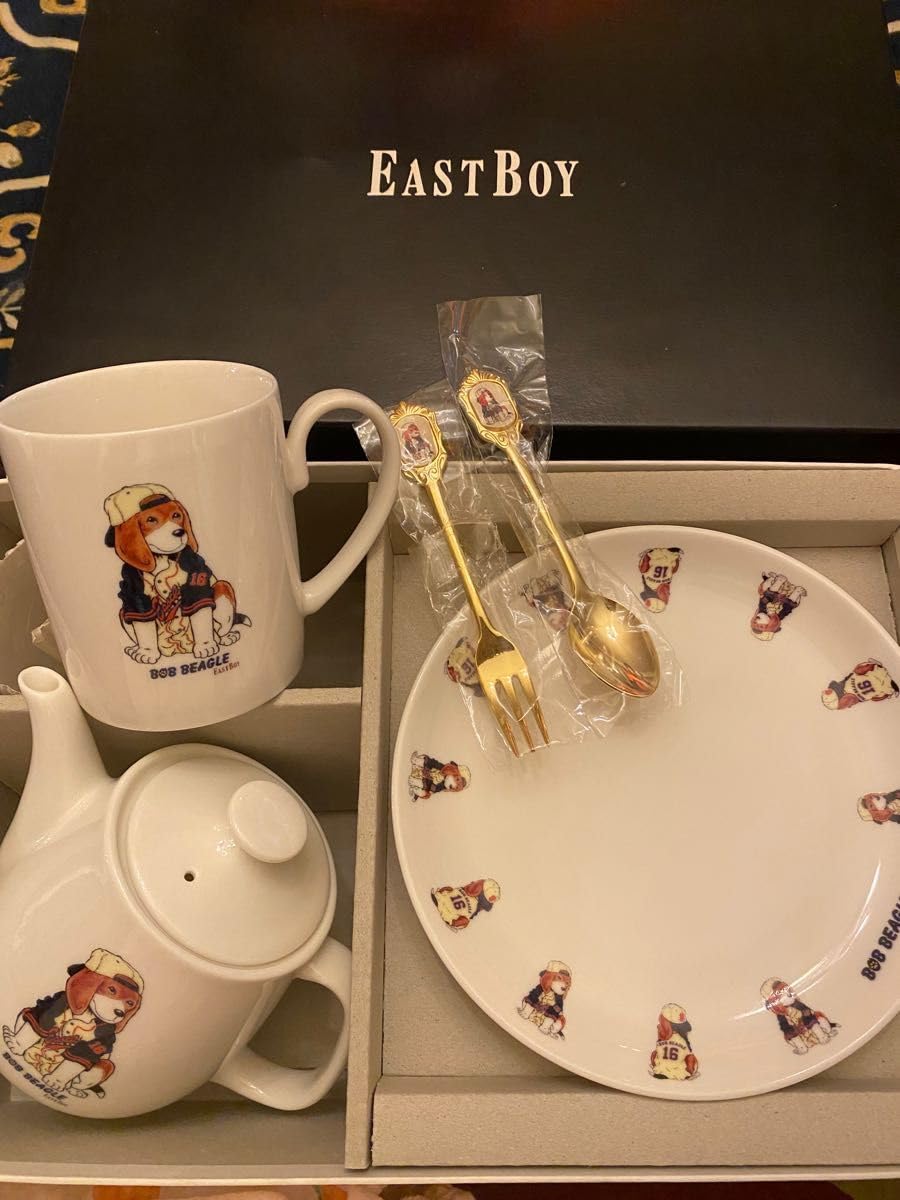 Amazon.co.jp: レア EASTBOY イーストボーイ BOB BEAGLE 箱付きティー 