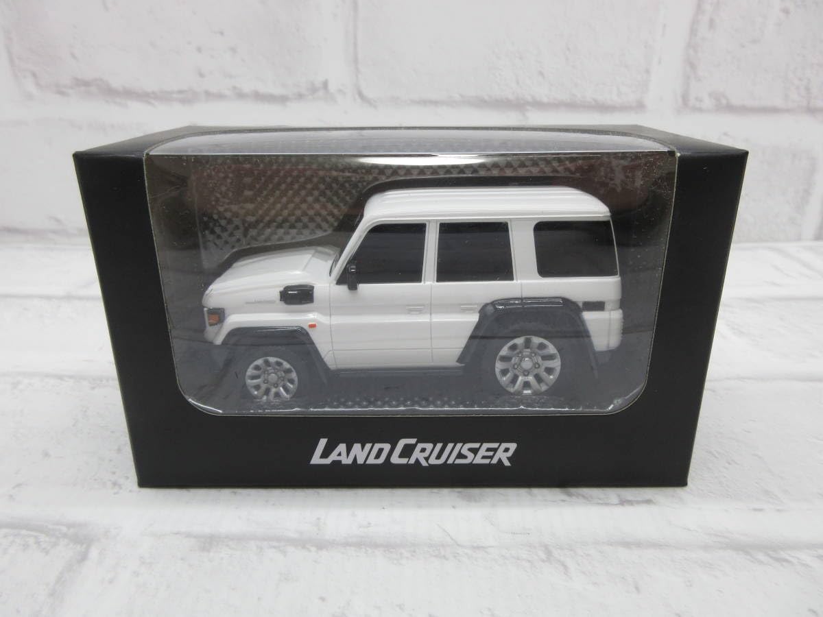 ランドクルーザー70 1/30色見本 ミニカー プルバックカー　ホワイト ランドクルーザー70 1/30色見本 ミニカー プルバックカー