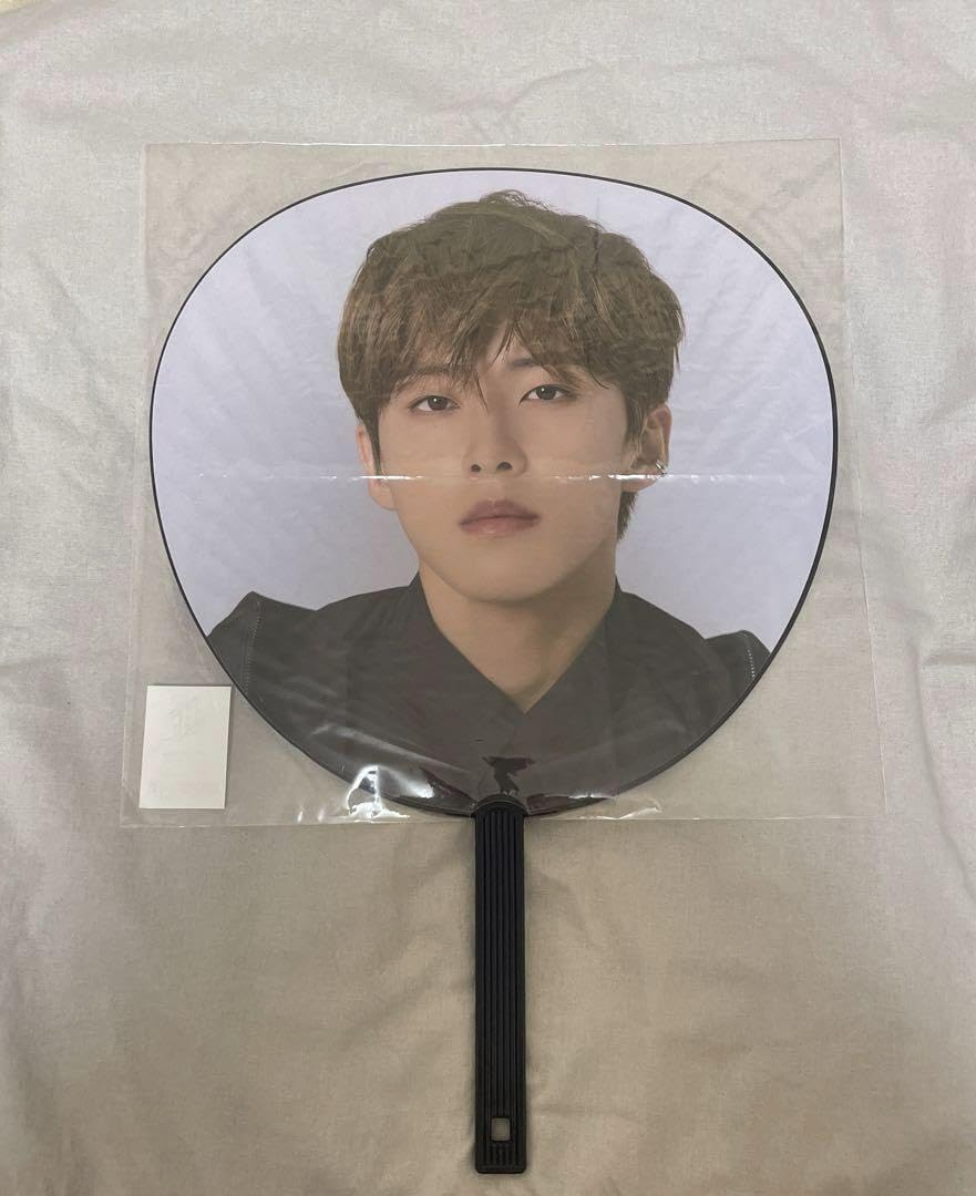 Amazon.co.jp: JO1 河野純喜 うちわ BEYOND THE DARK BTD : ホーム  