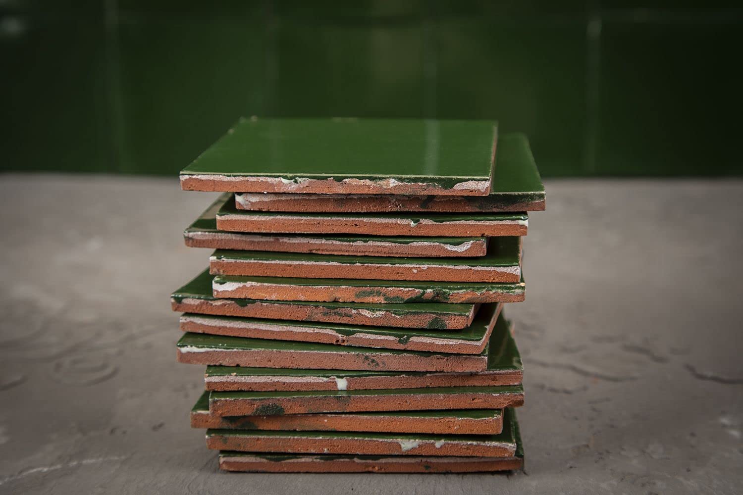 Cerames Azulejos verdes mexicanos monocolor Verde Esmeralda Delgado - azulejos de mosaico, azulejos ceramica monocromáticos para cocina, baño | Un paquete de 90 baldosas verdes ceramica 10,5x10,5 cm