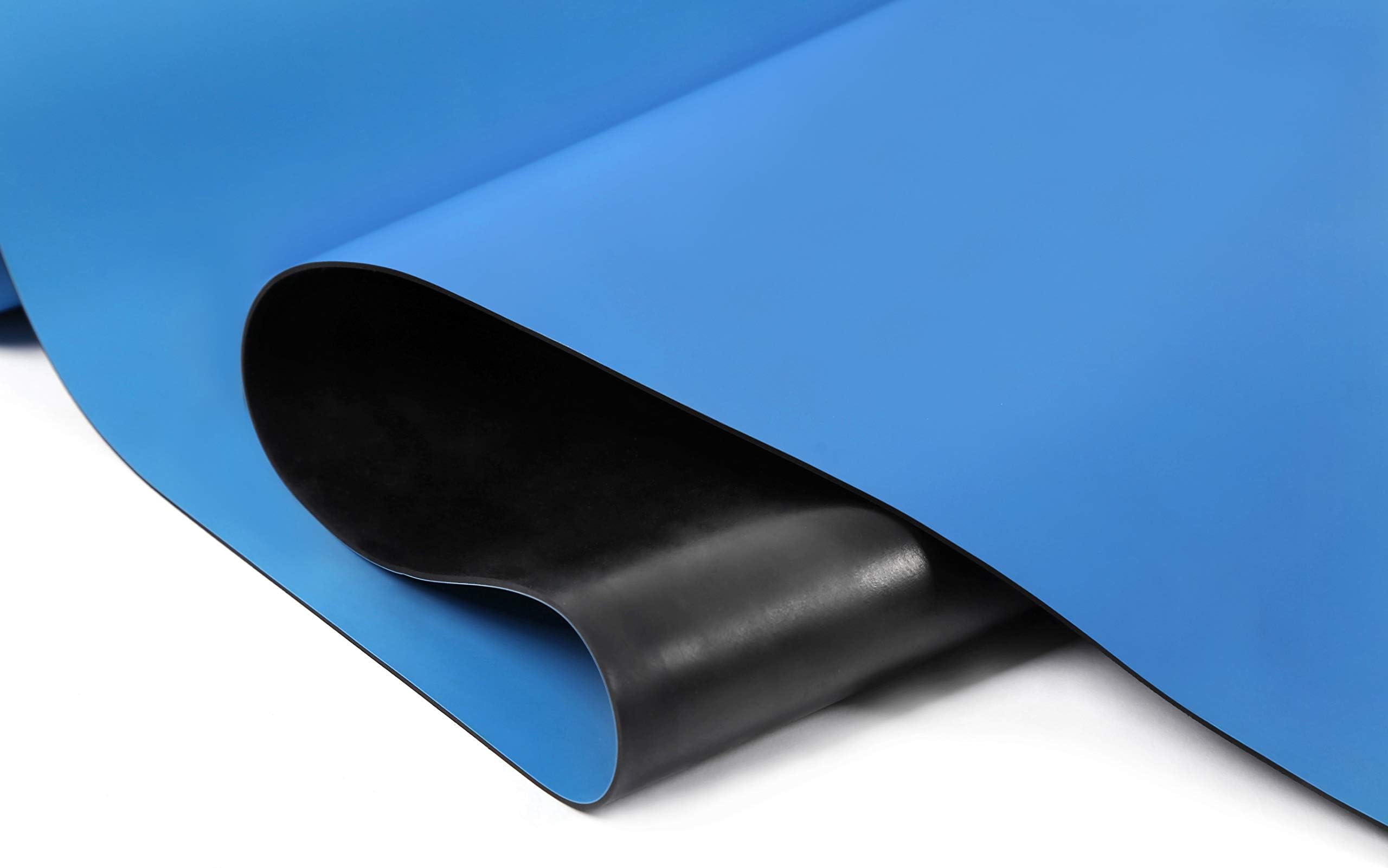 Swwip ESD mat Package is 1 mat/Bag,Size is 24''x27.5''(24inchesx27.5 inches) it Offers an Excellent Resistance to Oil, Grease and Most solvents, and are Lighter Than Our Single and Three Layer mats.