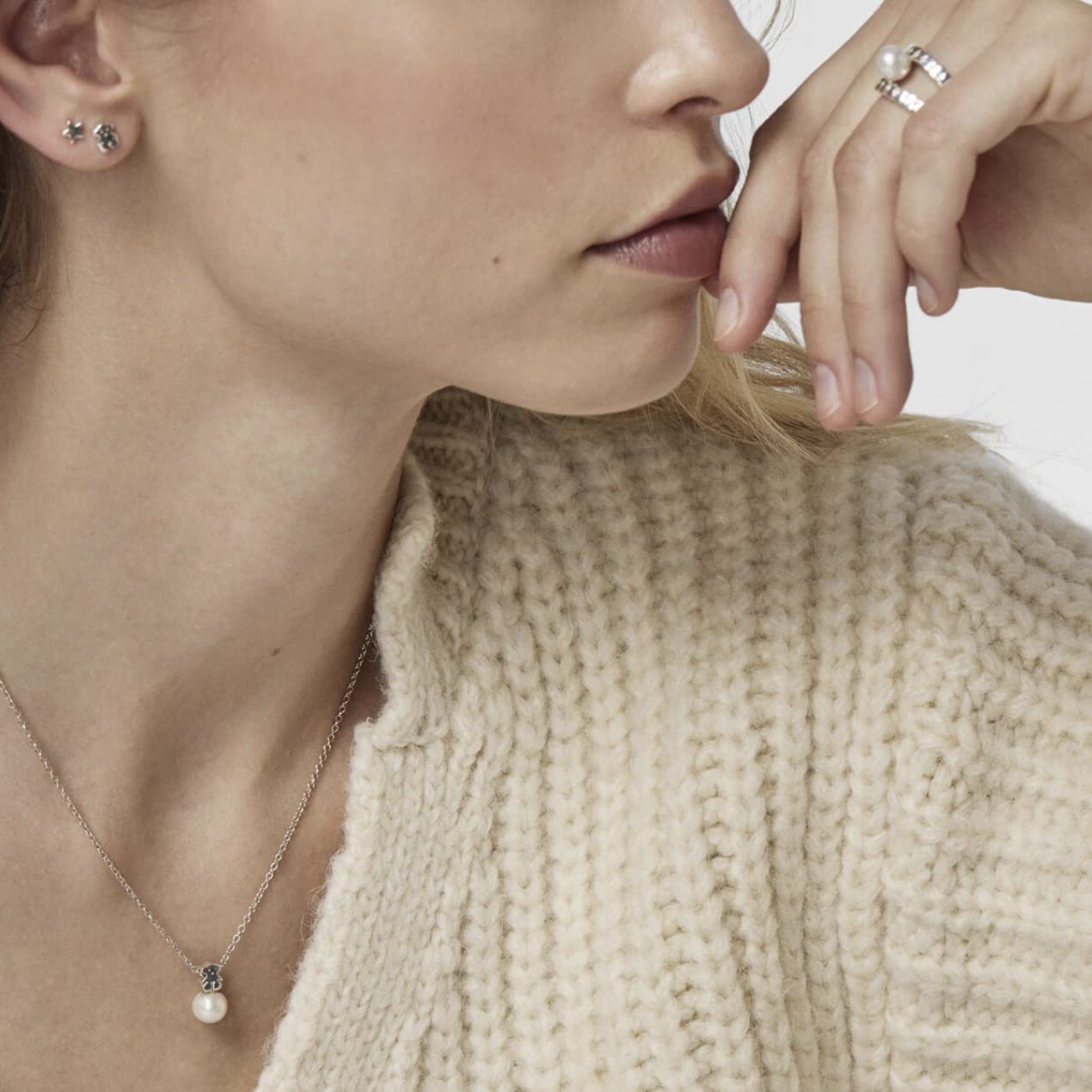 TOUS Collar de Plata de Primera Ley para Mujer con Motivo de Oso y Perla de 0,8cm, 45cm de Largo, Atemporal y Versátil, Colección Sweet Dolls