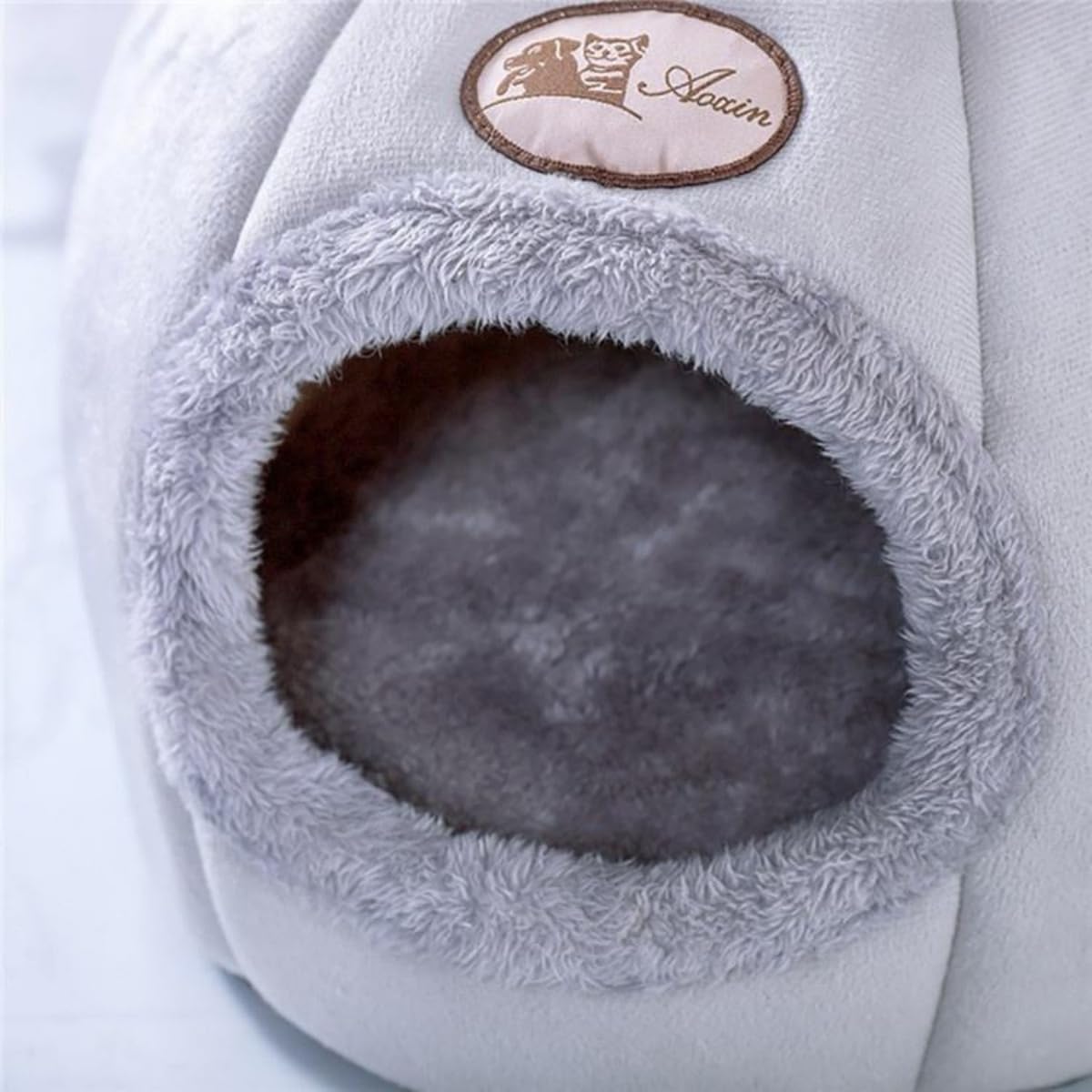 Indoor Cat Bed a Large Cat Hole Suitable for Pet Houses, Semi-Enclosed Pet Cat Dog Sleeping Tent House，Equipped With Fluffy Ball Hooks and Scratch Resistant Pads/Soft Warm Pet House Puppy Bed (L)