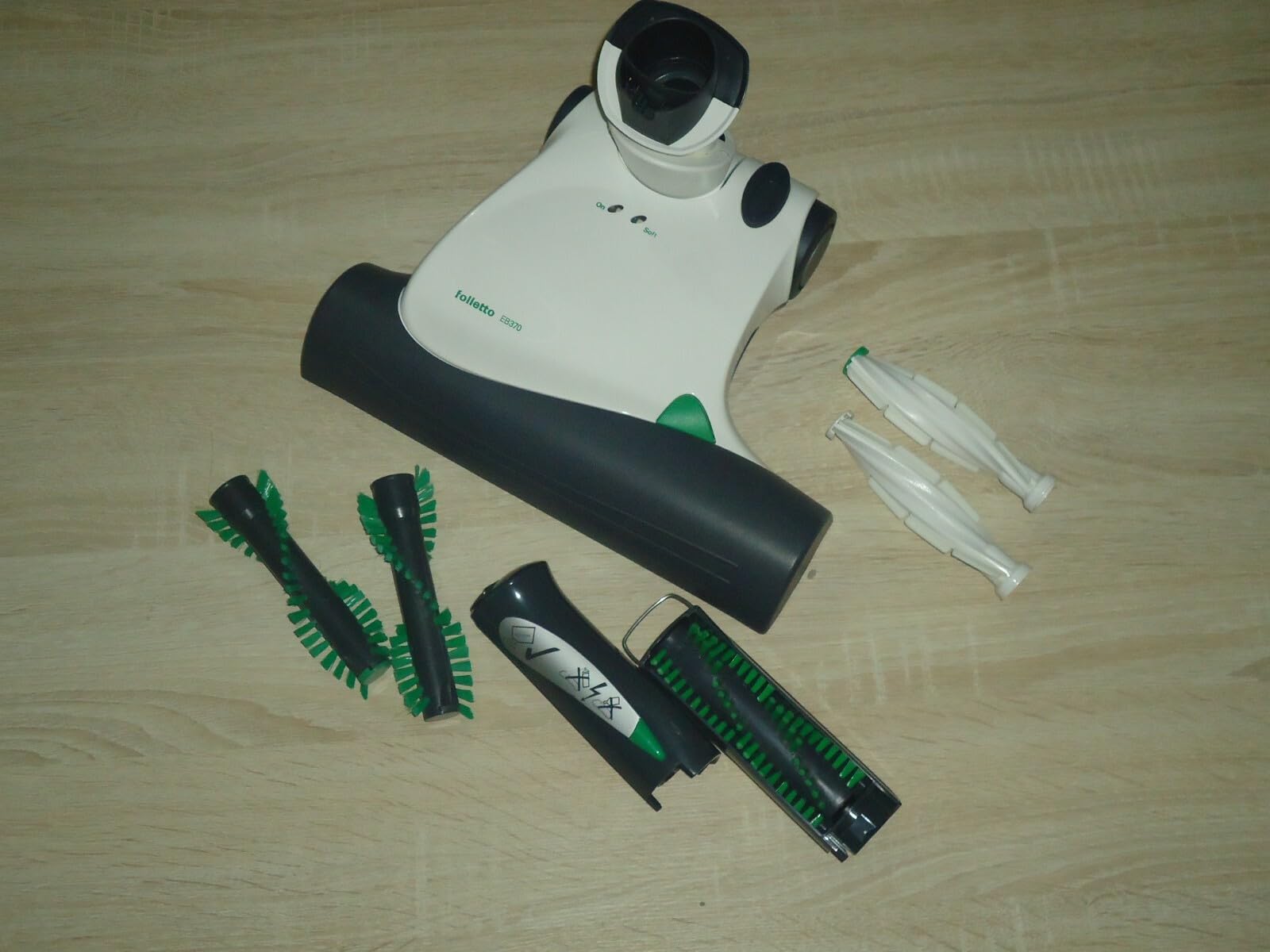 VORWERK FOLLETTO EB370 Rigenerato Come Nuovo – Battitappeto e Battimaterasso Elettrico per Pulizia Profonda – Rullo Rotante Ideale per Tappeti, Moquette e Materassi – Garanzia e Assistenza incluse