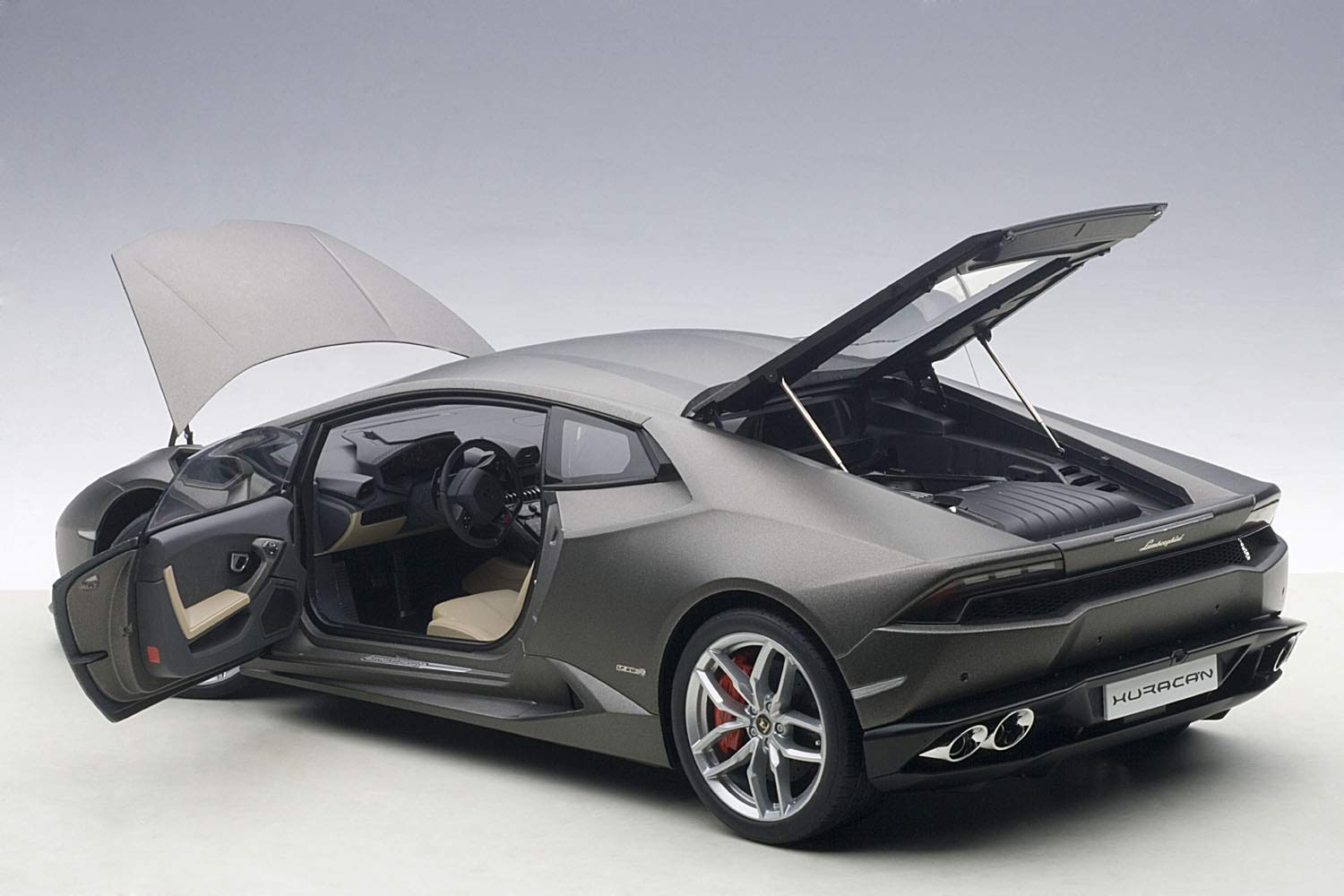 オートアート1/18ランボルギーニウラカンLP 610-4 マットグレー オートアート1/18ランボルギーニウラカンLP 610-4 マットグレー