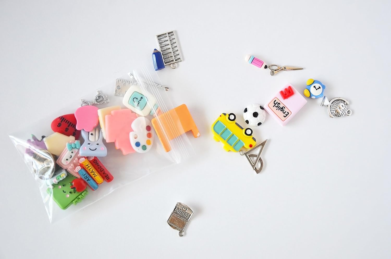 TomToy Back to School Theme I spy trinkets for I Spy Bag, Bottle, 1-3cm, Set of 20 trinkets