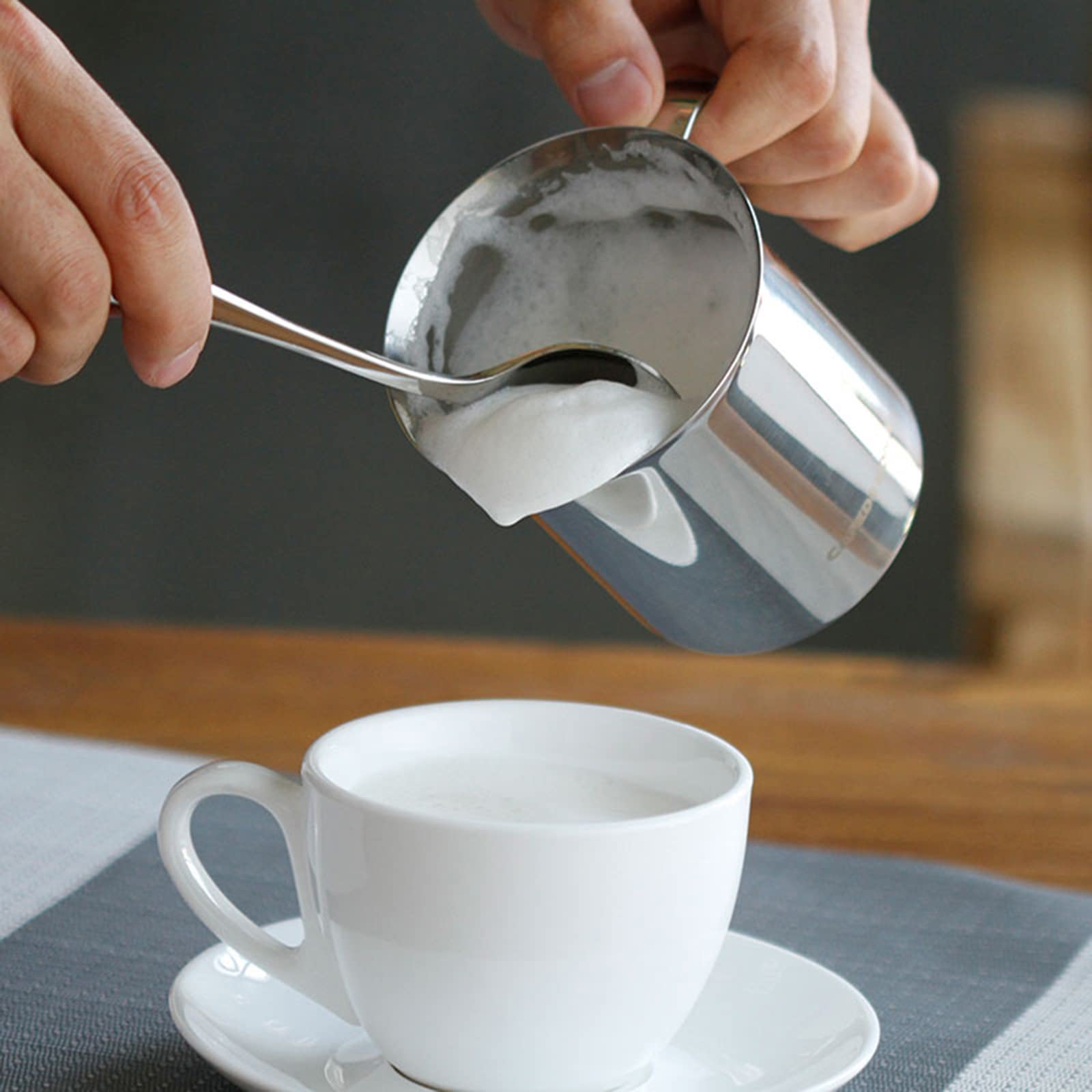 Spieniacz do mleka, ręczna pompa ręczna ze stali nierdzewnej Spieniacz mleka, ręczne dzbanki do spieniania mleka, ręczna maszyna do spieniania mleka do cappuccino i kawy latte