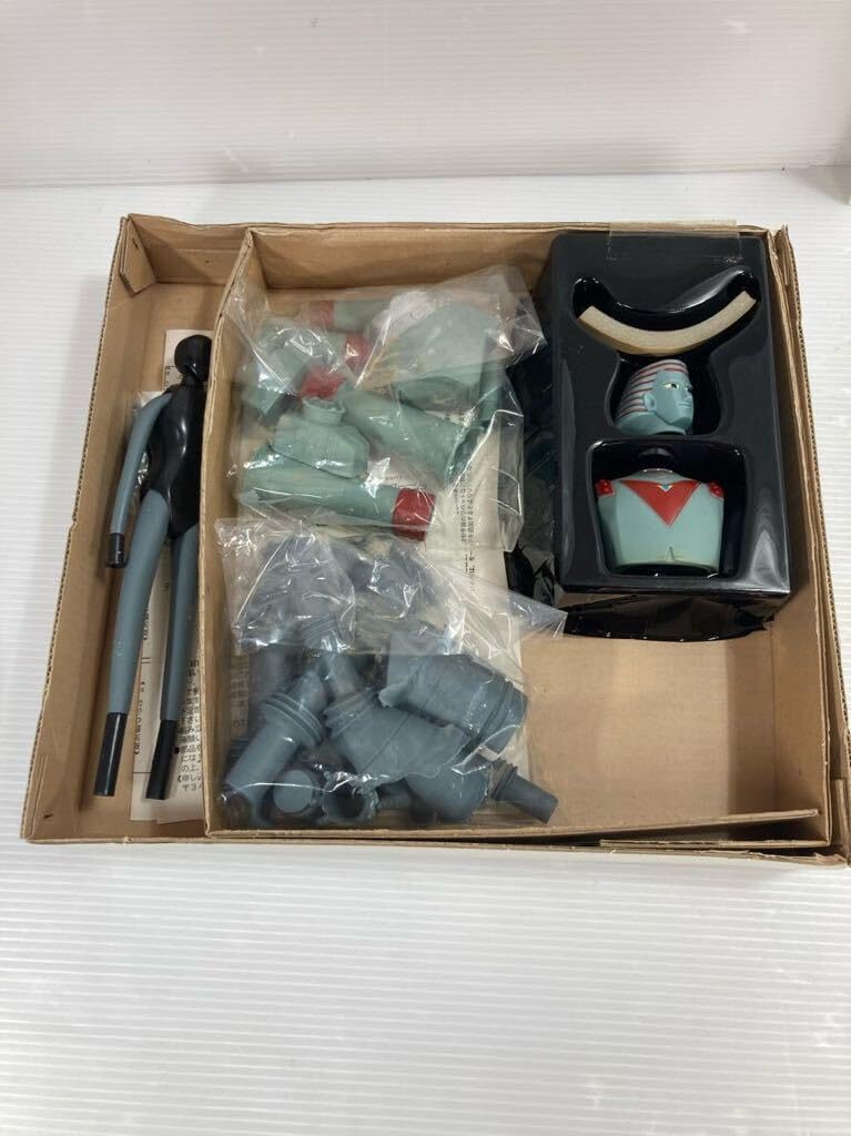 Amazon | 浪曼堂 アクションポーズ ジャイアントロボ GR-1 | ロボット