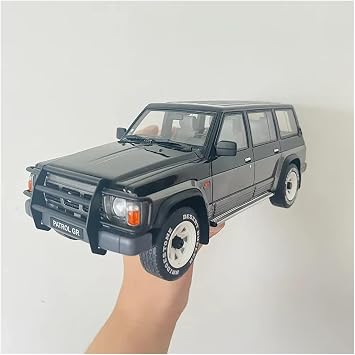 Scale Finished Model Car 1:18 Scale For Nissan Patrol GR Y60 Simulated Alloy Automobile Model Desktop Ornaments Metal Vehicle Collection Miniature Replica Car