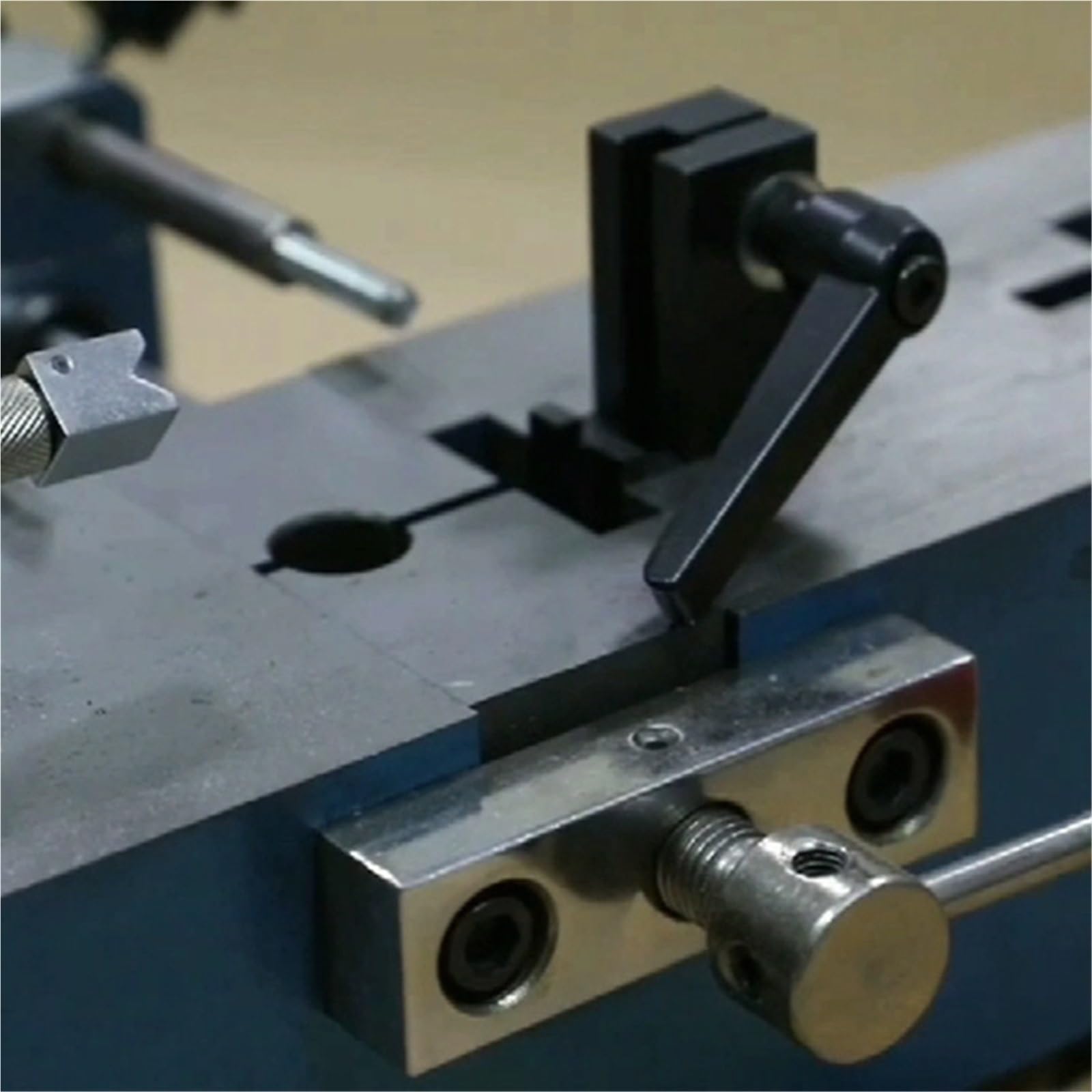 POAHNCU Piegatrice ad anelli, Piegatrice Per Metalli, Fustellatura Manuale Con Righello In Acciaio Per Realizzare Lame Curve,per anelli in metalli duri