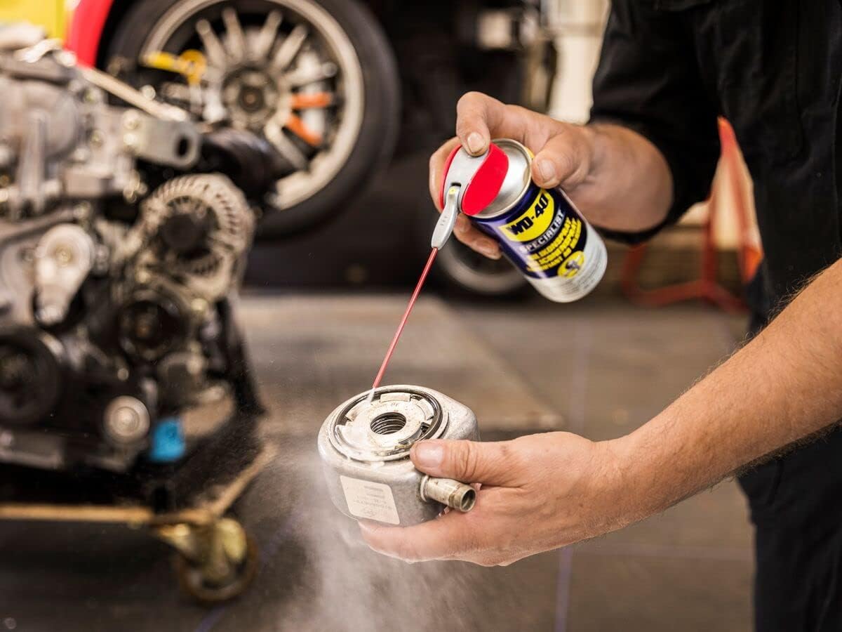 WD-40 Specialist Silikonspray 3x100 ml – Schutz und Schmierung für Gummi, Kunststoff und Metall, verhindert Austrocknung, reduziert Reibung und bildet wasserfesten, nicht fettenden Film