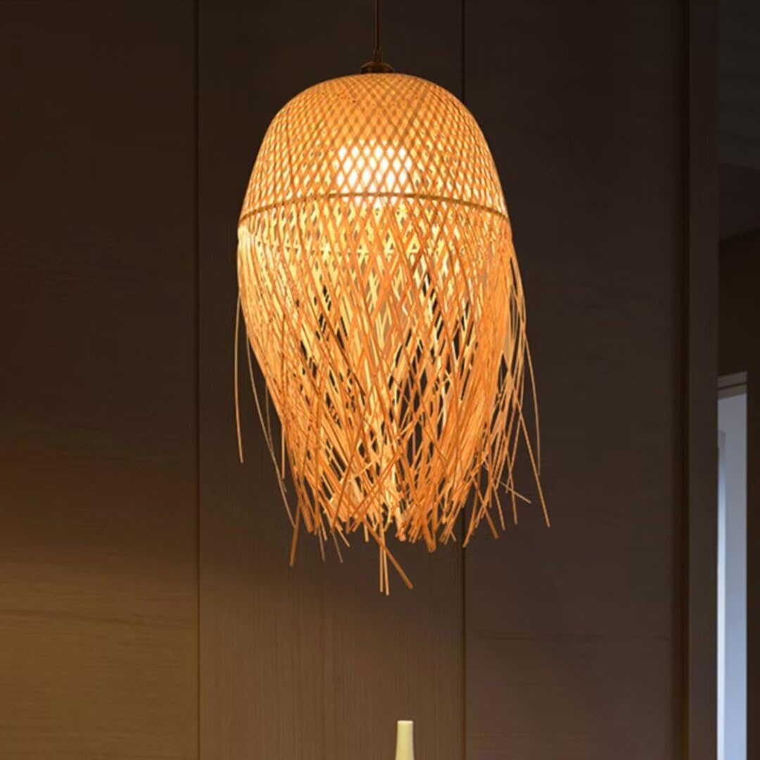 Luminaire décoratif tissé pour adoucir un éclairage de salon trop vif