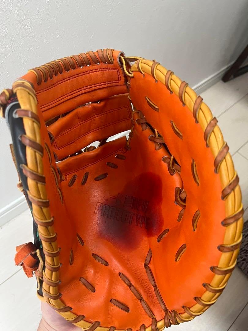 巨人 岡本和真選手 硬式 グローブ 巨人 岡本和真選手 硬式グローブ