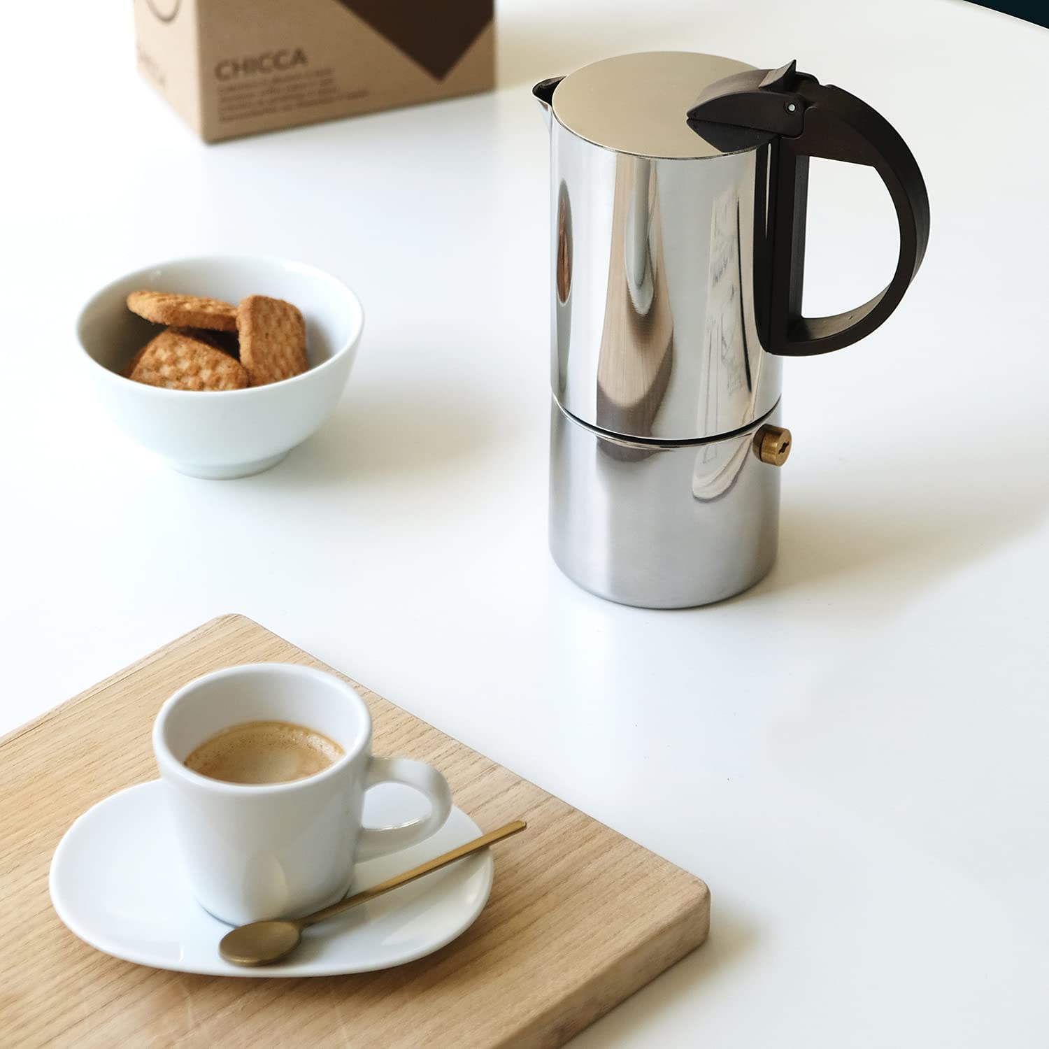 Gnali & Zani CHICCA Espressokocher | Edelstahl | Für 6 Tassen | Alle Herdarten inklusive Induktion | Edelstahl Espressokocher | Kunststoff Griffe | Moderner Camping Kaffeekocher | Moka-Kanne, Kunststoffgriffe, für italienischen Kaffeegenuss, zeitloses Des