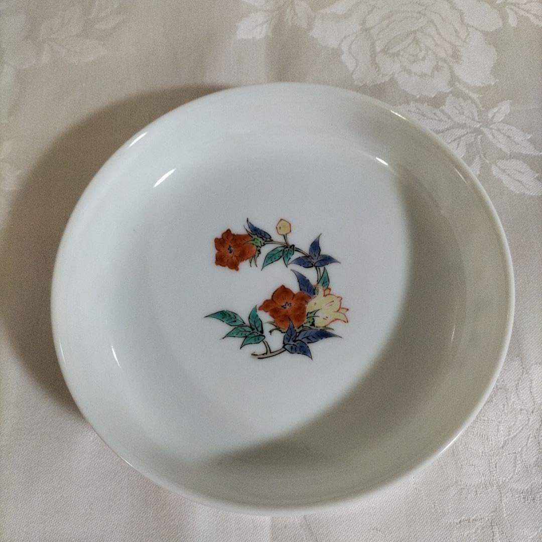 十四代柿右衛門　桔梗紋皿　有田焼 十四代柿右衛門 桔梗紋皿 有田焼