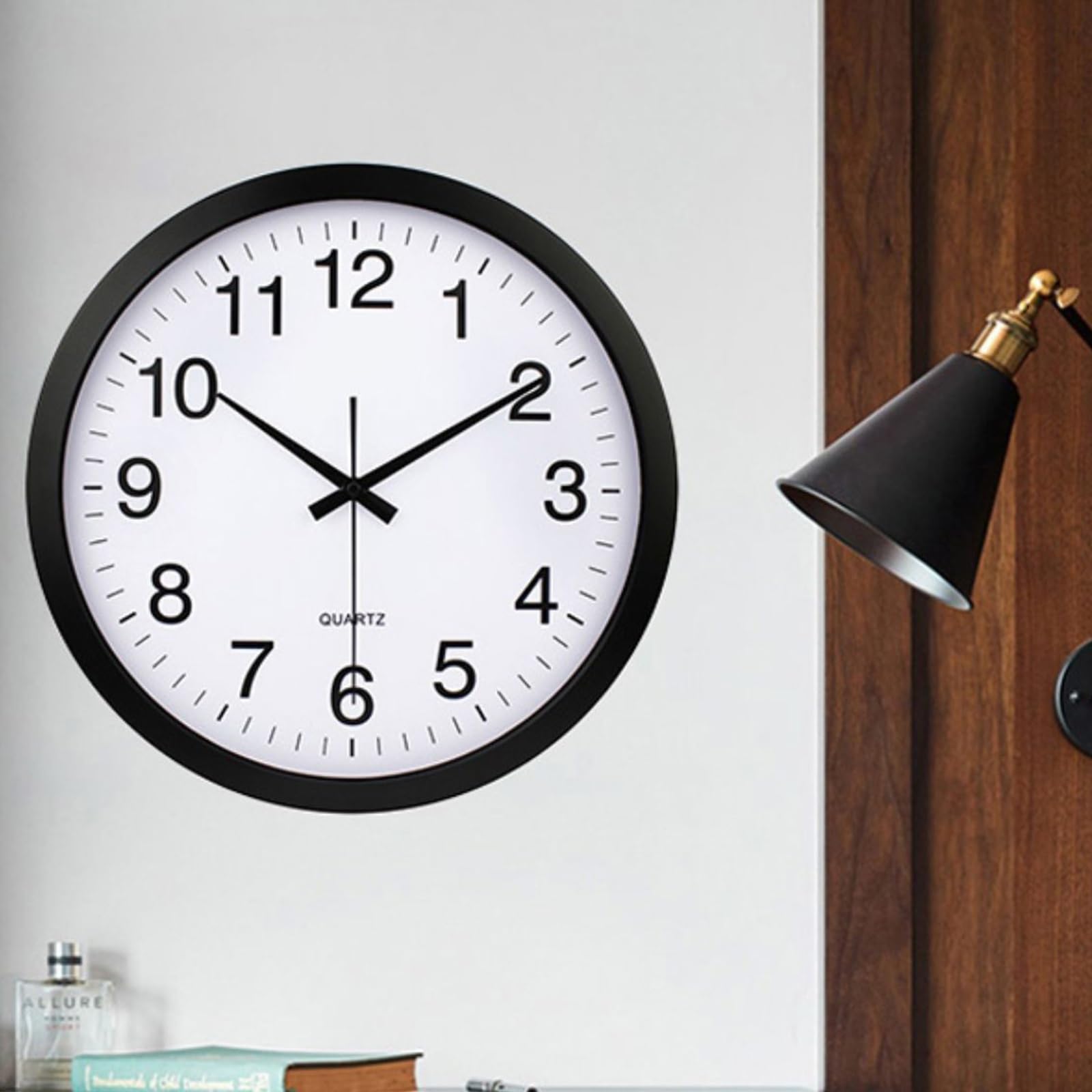 12in Reloj De Pared Moderno,Grandes Decorativos Silencioso Interior Reloj De Cuarzo De Cuarzo Redondo No-Ticking para Sala De estar, para Cocina Dormitorio Escuela Oficina(Silver,35.5cm/14in)