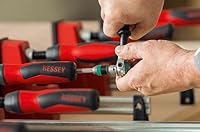 Vista 5 de BESSEY KRE3518, Abrazadera paralela de 18 pulgadas, Serie K Body REVO – Fuerza de sujeción nominal de 1700 libras, esparcidor y accesorios
