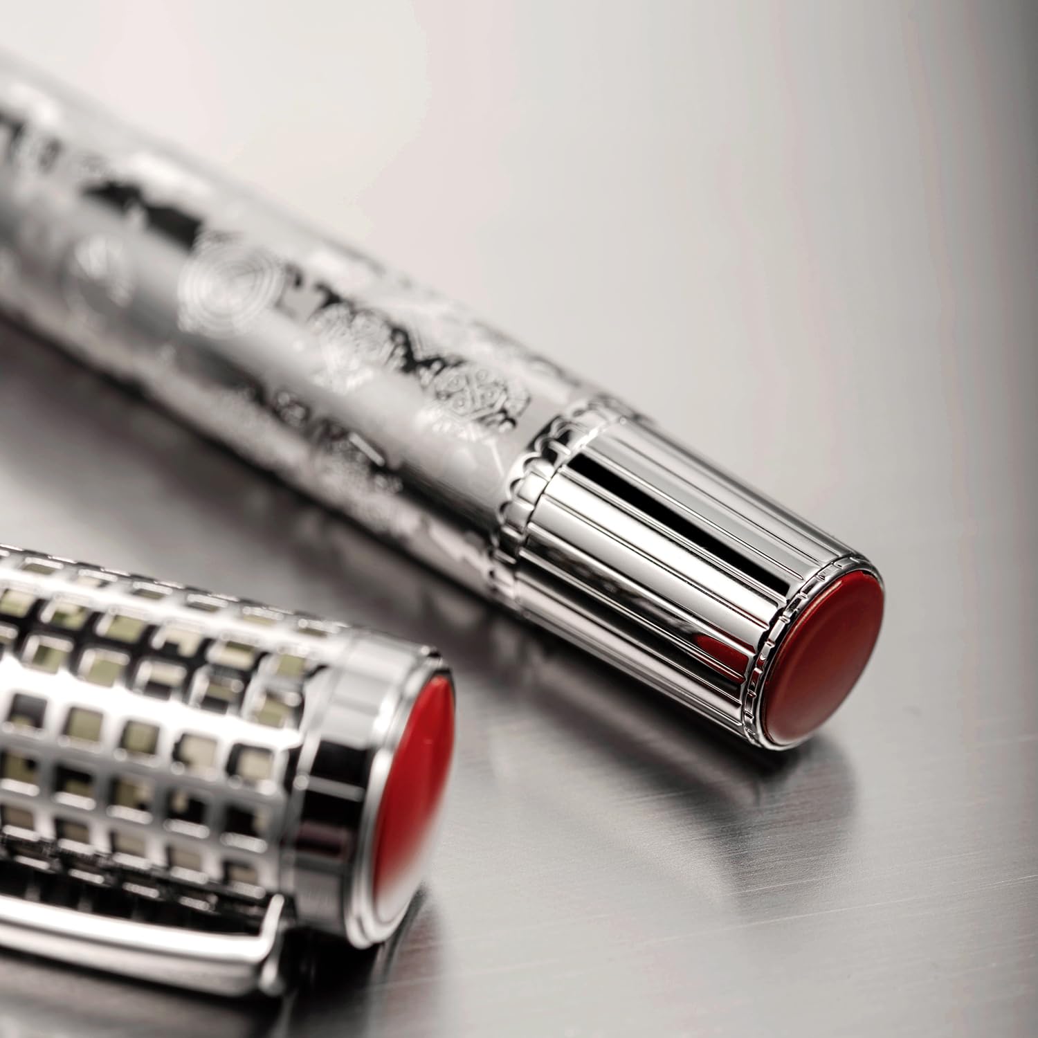 Hongdian WA35 Stylo-plume à pointe fine, squelette creux et satellite, avec étui en métal