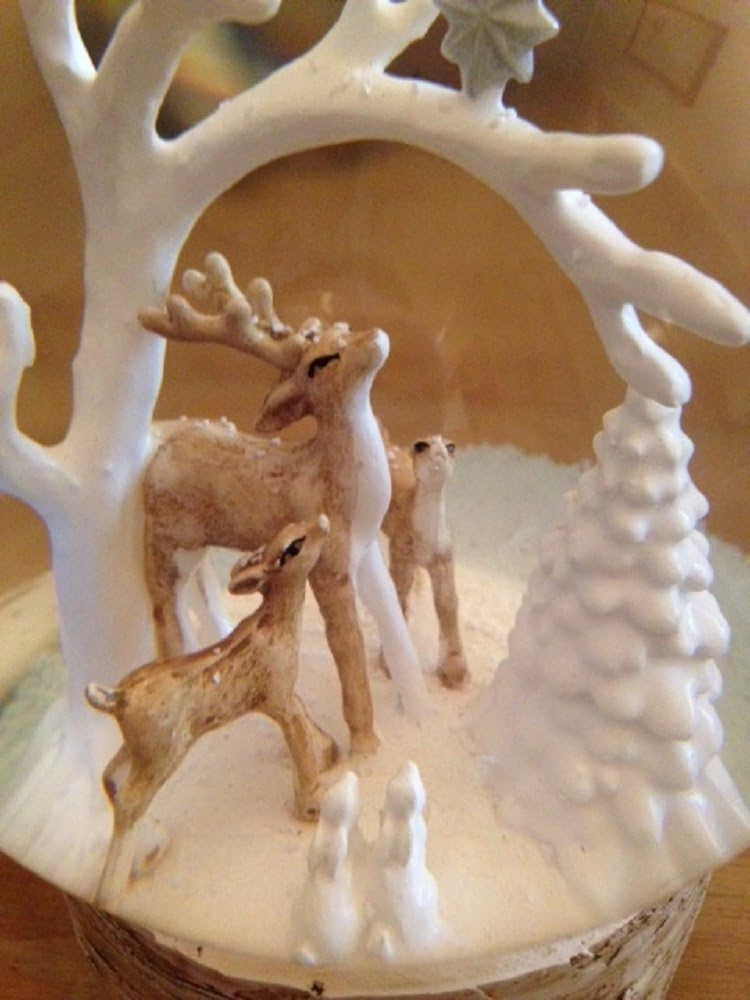 Christmas Deer Snow Globe - Beuatiful Winter Scene On Wood Effect Base