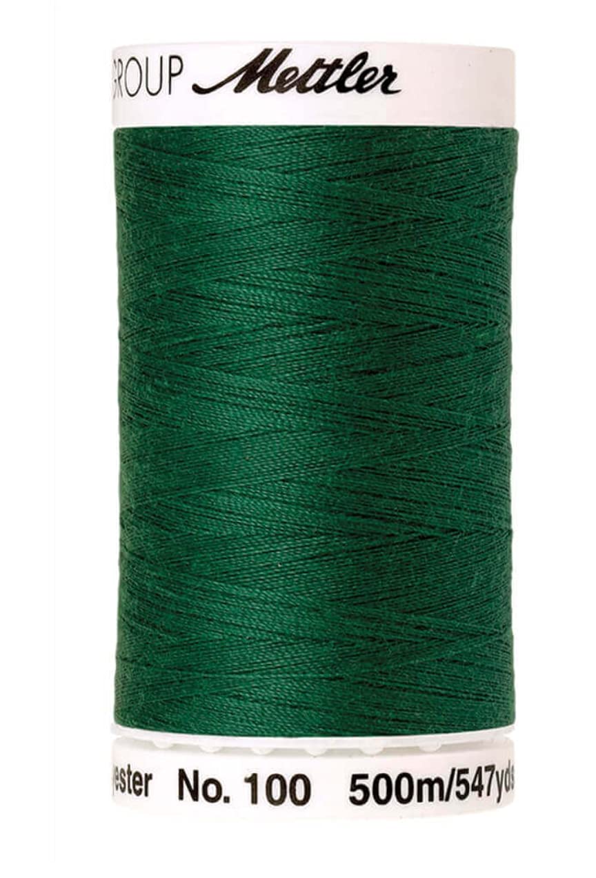 Fil à coudre Amann polyester vert 500m pour toutes vos créations textiles de couture courante
